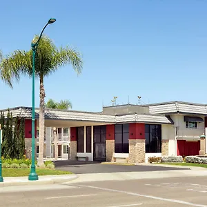 https://days-inn-and-suites-anaheim-at-disneyland-park.topanaheimhotels.com