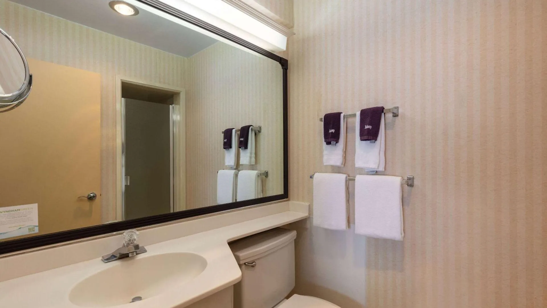 Travelodge By Wyndham Seattle By The Space Needle United States