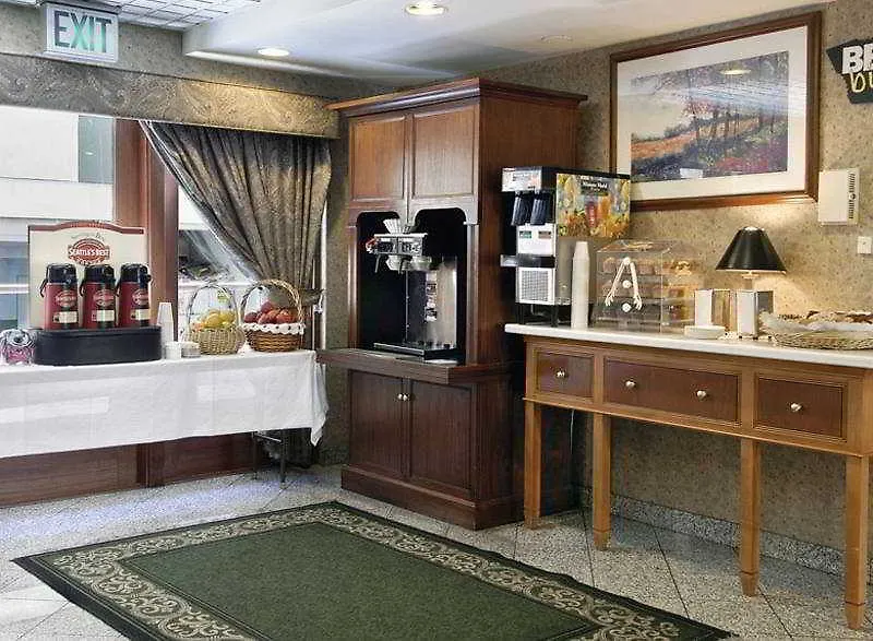 Travelodge By Wyndham Seattle By The Space Needle Hotel